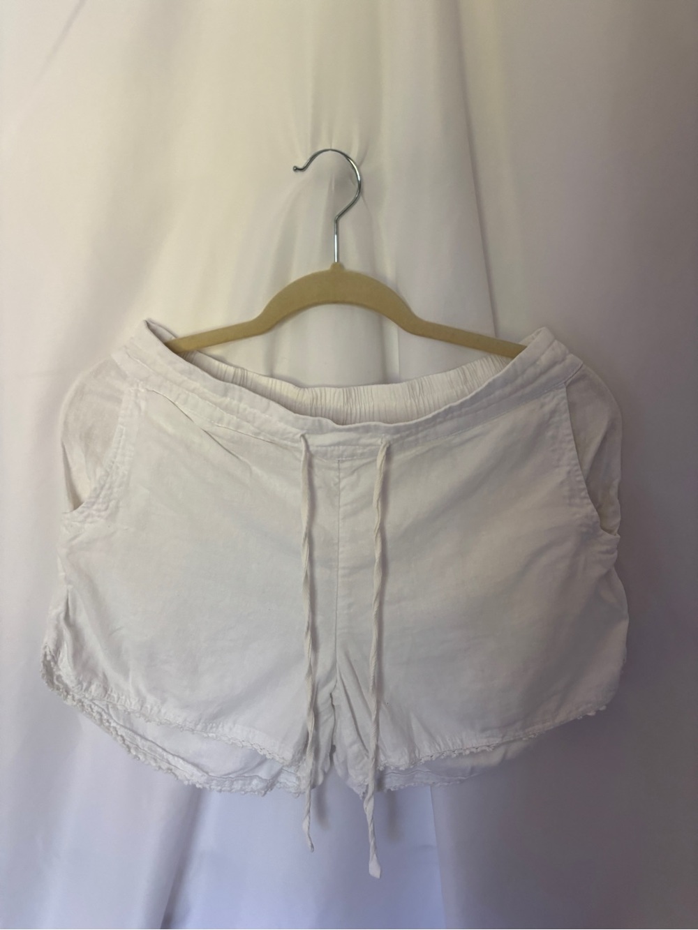 Caslon White Drawstring  Shorts